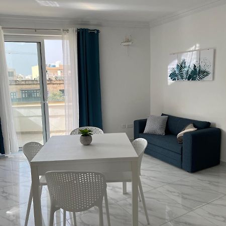 Gzira Condo With Patio Overlooking Piazza מראה חיצוני תמונה